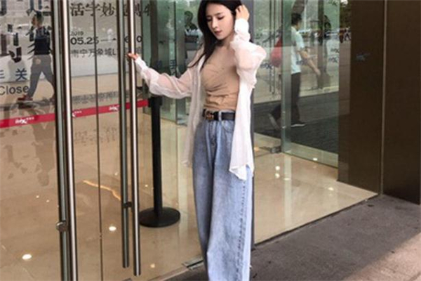 2019年夏天流行什么牛仔褲 時尚界的常青樹 2019年夏天流行什么牛仔褲 時尚界的常青樹