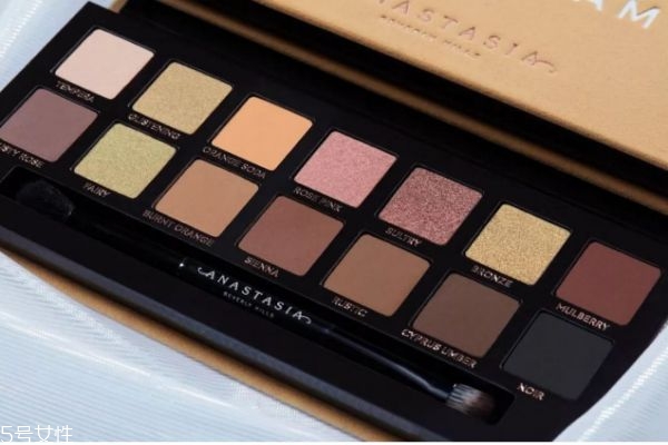 細(xì)閃眼影盤有哪些 好看的細(xì)閃眼影 細(xì)閃眼影盤有哪些 好看的細(xì)閃眼影