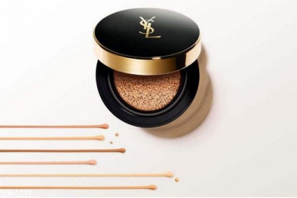 怎樣讓氣墊不脫妝 教你不脫妝的上妝技巧 怎樣讓氣墊不脫妝 教你不脫妝的上妝技巧