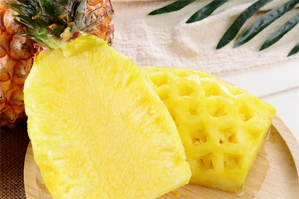 鳳梨咳嗽能吃嗎 寶寶咳嗽可以吃鳳梨嗎 鳳梨咳嗽能吃嗎 寶寶咳嗽可以吃鳳梨嗎