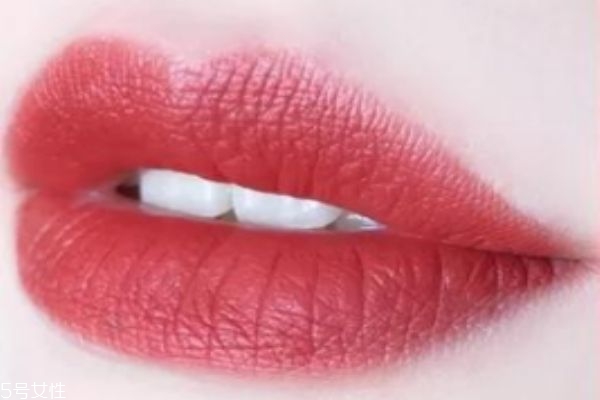 50歲女士涂哪種口紅最好看 適合50歲女人用的口紅 50歲女士涂哪種口紅最好看 適合50歲女人用的口紅