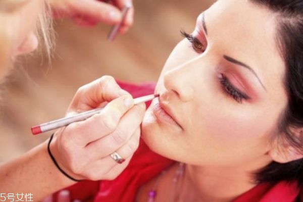 口紅顏色分類 口紅顏色挑選 口紅顏色分類 口紅顏色挑選