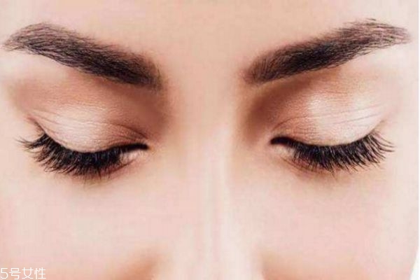 做完激光洗眉多久可以畫眉 激光洗眉不能為畫眉剝脫結(jié)痂 做完激光洗眉多久可以畫眉 激光洗眉不能為畫眉剝脫結(jié)痂