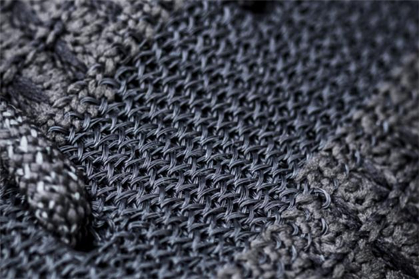 yeezy 350黑天使開箱測評 椰子350黑天使值得入手嗎 yeezy 350黑天使開箱測評 椰子350黑天使值得入手嗎