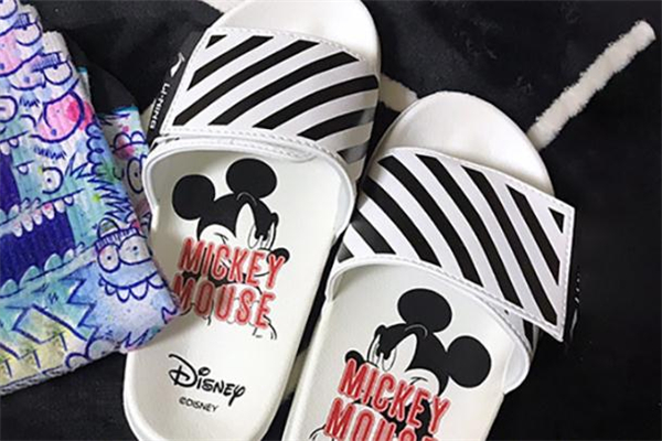 李寧迪士尼聯(lián)名拖鞋開箱測評 李寧迪士尼拖鞋值得入手嗎 李寧迪士尼聯(lián)名拖鞋開箱測評 李寧迪士尼拖鞋值得入手嗎
