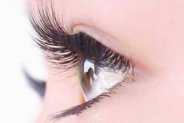 接了睫毛多久可以洗臉 接了睫毛怎么卸妝洗臉 接了睫毛多久可以洗臉 接了睫毛怎么卸妝洗臉