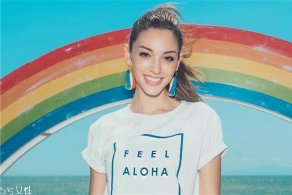 夏天都用哪些護(hù)膚品 夏天護(hù)膚品的使用順序 夏天都用哪些護(hù)膚品 夏天護(hù)膚品的使用順序