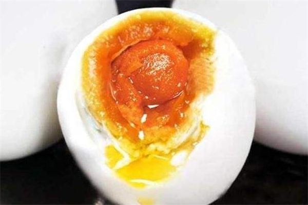 保鮮膜腌咸鴨蛋要曬太陽嗎 保鮮膜腌咸鴨蛋曬幾個小時 保鮮膜腌咸鴨蛋要曬太陽嗎 保鮮膜腌咸鴨蛋曬幾個小時