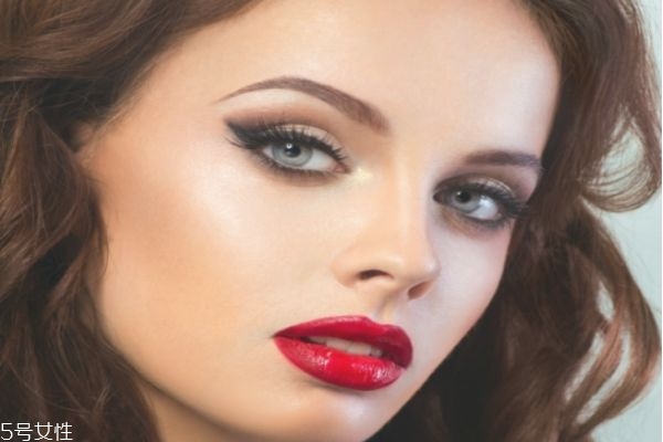 脫發(fā)際線(xiàn)是永久的嗎 脫發(fā)際線(xiàn)的副作用 脫發(fā)際線(xiàn)是永久的嗎 脫發(fā)際線(xiàn)的副作用