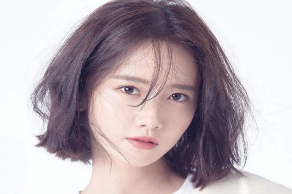 月牙臉適合什么發(fā)型 適合月牙臉的發(fā)型女 月牙臉適合什么發(fā)型 適合月牙臉的發(fā)型女