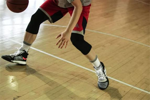 阿迪達斯marquee boost測評 年度最熱實戰(zhàn)球鞋 阿迪達斯marquee boost測評 年度最熱實戰(zhàn)球鞋