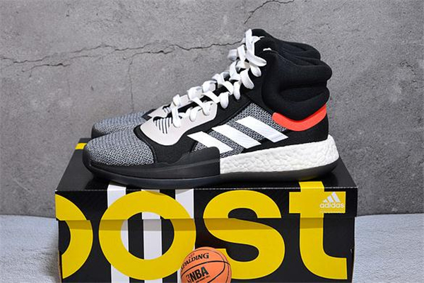 阿迪達斯marquee boost測評 年度最熱實戰(zhàn)球鞋 阿迪達斯marquee boost測評 年度最熱實戰(zhàn)球鞋