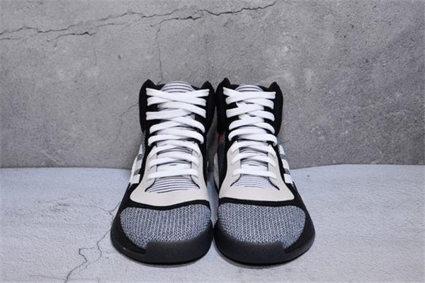 阿迪達斯marquee boost測評 年度最熱實戰(zhàn)球鞋 阿迪達斯marquee boost測評 年度最熱實戰(zhàn)球鞋