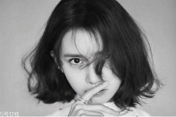 月牙臉適合什么發(fā)型 適合月牙臉的發(fā)型女 月牙臉適合什么發(fā)型 適合月牙臉的發(fā)型女