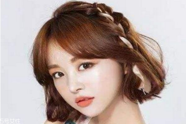 女生發(fā)型簡(jiǎn)單漂亮扎法 懶人扎出簡(jiǎn)單漂亮頭發(fā) 女生發(fā)型簡(jiǎn)單漂亮扎法 懶人扎出簡(jiǎn)單漂亮頭發(fā)