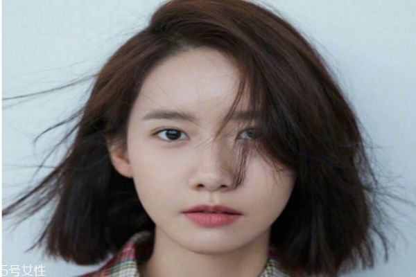 月牙臉適合什么發(fā)型 適合月牙臉的發(fā)型女 月牙臉適合什么發(fā)型 適合月牙臉的發(fā)型女