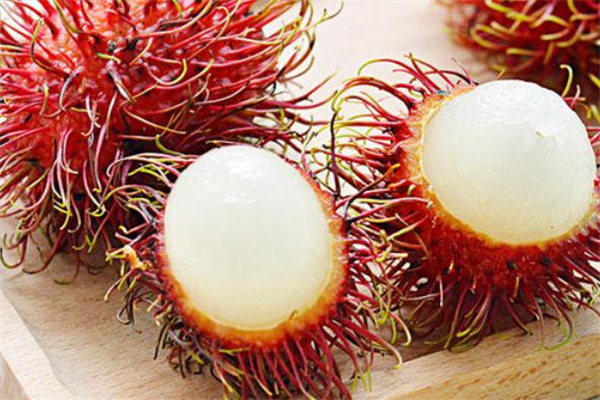 哺乳期可以吃紅毛丹嗎 哺乳期吃紅毛丹會回奶嗎 哺乳期可以吃紅毛丹嗎 哺乳期吃紅毛丹會回奶嗎