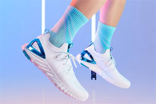 匹克態(tài)極plus多少錢 態(tài)極1.0plus專柜價(jià)格 匹克態(tài)極plus多少錢 態(tài)極1.0plus專柜價(jià)格