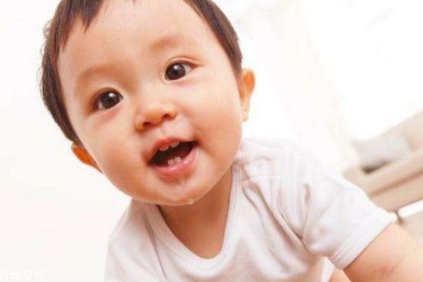 寶寶流口水厲害怎么辦 寶寶流口水最簡單方法 寶寶流口水厲害怎么辦 寶寶流口水最簡單方法