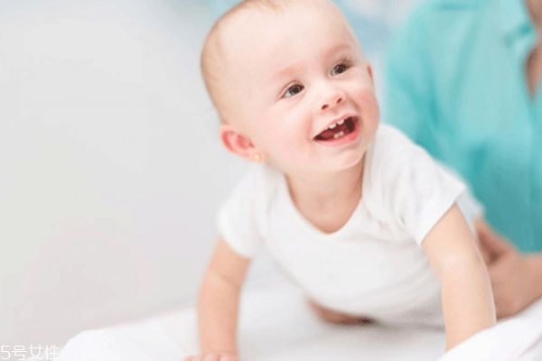 寶寶流口水是缺什么嗎 大多都是生理性原因 寶寶流口水是缺什么嗎 大多都是生理性原因