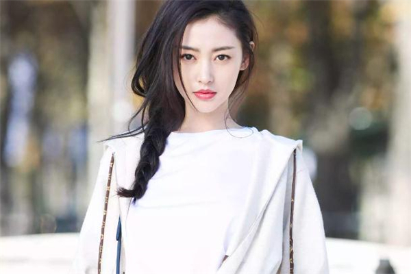 玻尿酸豐唇珠效果自然嗎 唇珠可以捏出來(lái)嗎 玻尿酸豐唇珠效果自然嗎 唇珠可以捏出來(lái)嗎