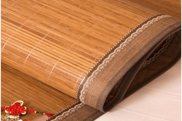 涼席應(yīng)該如何選購 涼席的選擇技巧 涼席應(yīng)該如何選購 涼席的選擇技巧