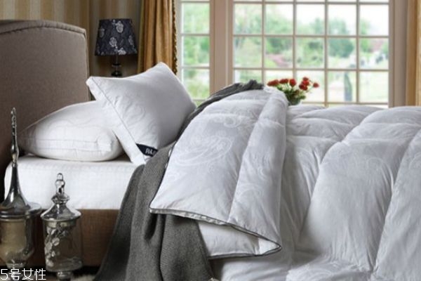 七孔被和四孔被哪個(gè)好 七孔被和四孔被介紹 七孔被和四孔被哪個(gè)好 七孔被和四孔被介紹