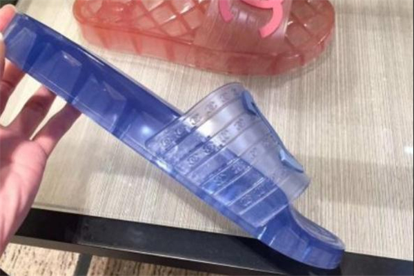 香奈兒水晶拖鞋多少錢(qián) 香奈兒水晶拖鞋在哪買(mǎi)