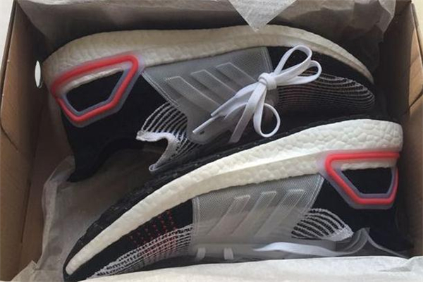阿迪達(dá)斯ub19真假對比 ultraboost19真假鑒定