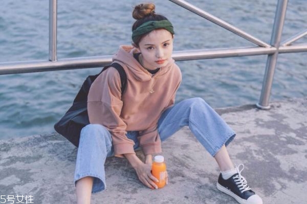 自體脂肪填充和玻尿酸填充哪個(gè)好 自體脂肪好還是玻尿酸好 自體脂肪填充和玻尿酸填充哪個(gè)好 自體脂肪好還是玻尿酸好