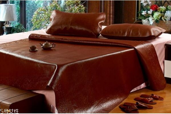 水牛皮涼席好嗎 水牛皮涼席的優(yōu)缺點 水牛皮涼席好嗎 水牛皮涼席的優(yōu)缺點