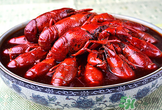 麻辣小龍蝦和什么不能一起吃？麻辣小龍蝦不適合哪些人