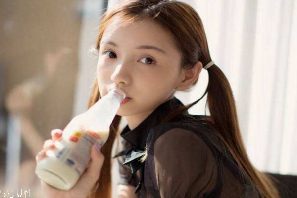 自體脂肪填充和玻尿酸填充哪個(gè)好 自體脂肪好還是玻尿酸好 自體脂肪填充和玻尿酸填充哪個(gè)好 自體脂肪好還是玻尿酸好