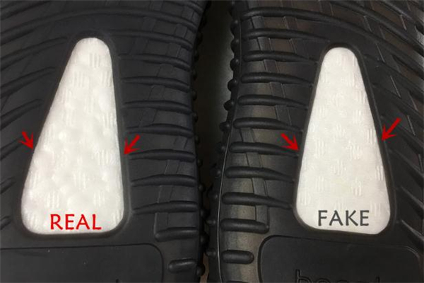 yeezy350黑天使真假對比 椰子黑天使怎么看真假 yeezy350黑天使真假對比 椰子黑天使怎么看真假