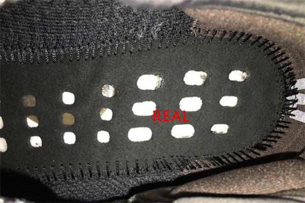 yeezy350黑天使真假對比 椰子黑天使怎么看真假 yeezy350黑天使真假對比 椰子黑天使怎么看真假