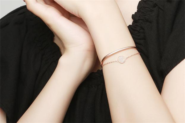 施華洛世奇手鏈太長了怎么辦 施華洛世奇手鏈怎么改短 施華洛世奇手鏈太長了怎么辦 施華洛世奇手鏈怎么改短