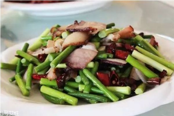 臘肉怎么炒好吃又簡單 臘肉的做法 臘肉怎么炒好吃又簡單 臘肉的做法