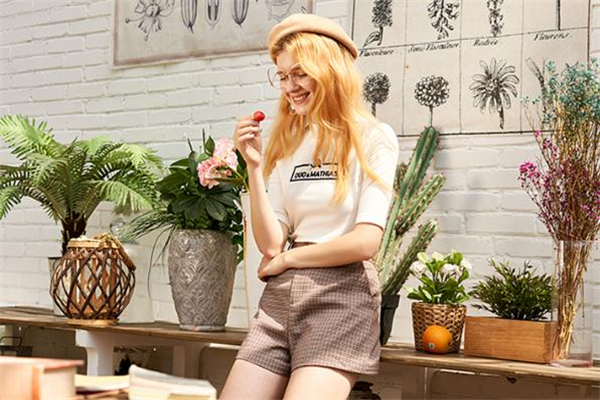 夏天怎么穿出文藝范 夏季文藝穿搭指南 夏天怎么穿出文藝范 夏季文藝穿搭指南