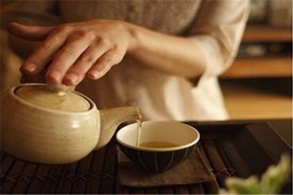 夏天喝茶能減肥嗎 夏天喝茶能瘦身嗎 夏天喝茶能減肥嗎 夏天喝茶能瘦身嗎