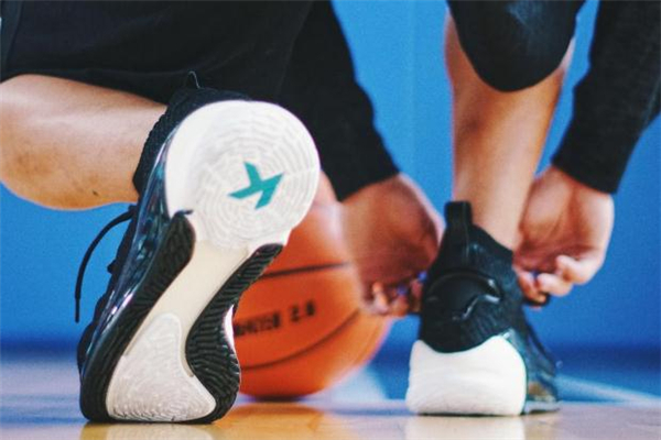 安踏kt4適合什么位置 kt4適合小前鋒嗎 安踏kt4適合什么位置 kt4適合小前鋒嗎