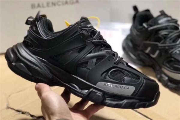 巴黎世家track 3.0真假鑒定 巴黎世家老爹鞋3代真假對(duì)比 巴黎世家track 3.0真假鑒定 巴黎世家老爹鞋3代真假對(duì)比