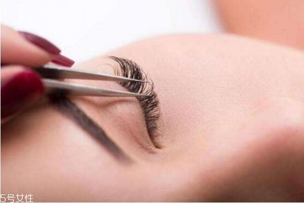 嫁接睫毛可以保持多久 種睫毛怎么保持久一點(diǎn) 嫁接睫毛可以保持多久 種睫毛怎么保持久一點(diǎn)