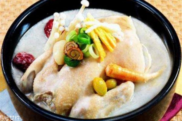 白果燉雞的做法 燉雞菜譜做法大全集 白果燉雞的做法 燉雞菜譜做法大全集