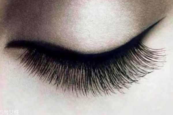 種睫毛眼睛會腫嗎 種睫毛眼睛腫了小竅門 種睫毛眼睛會腫嗎 種睫毛眼睛腫了小竅門