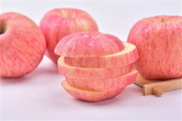 吃蘋果能瘦肚子嗎 蘋果是一種很好的減肥食物 吃蘋果能瘦肚子嗎 蘋果是一種很好的減肥食物