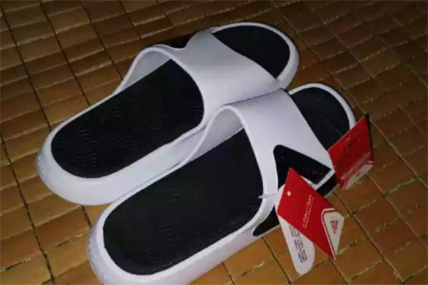 匹克態(tài)極拖鞋測(cè)評(píng) 態(tài)極拖鞋怎么樣 匹克態(tài)極拖鞋測(cè)評(píng) 態(tài)極拖鞋怎么樣