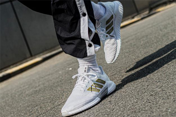 阿迪達(dá)斯climacool貝克漢姆聯(lián)名貨量 超級限量款