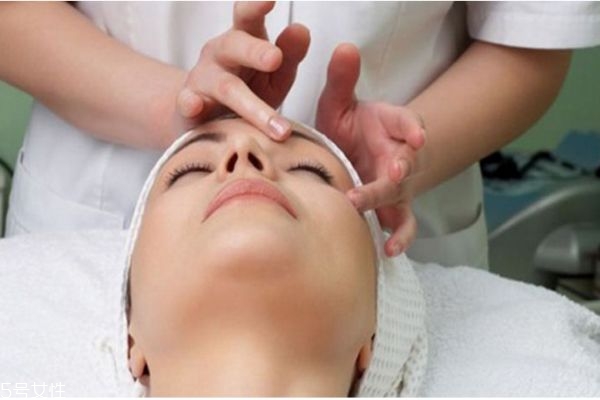 果酸換膚后怎么保養(yǎng) 果酸換膚前后注意事項 果酸換膚后怎么保養(yǎng) 果酸換膚前后注意事項