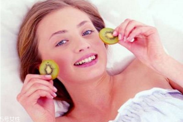 果酸換膚的原理 果酸換膚的優(yōu)缺點 果酸換膚的原理 果酸換膚的優(yōu)缺點