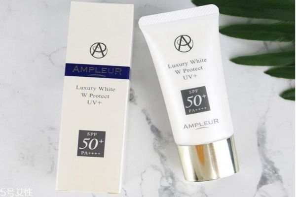 spf30夏天夠嗎 夏天要用spf多少的防曬霜 spf30夏天夠嗎 夏天要用spf多少的防曬霜